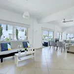 Villa Blue Sea *