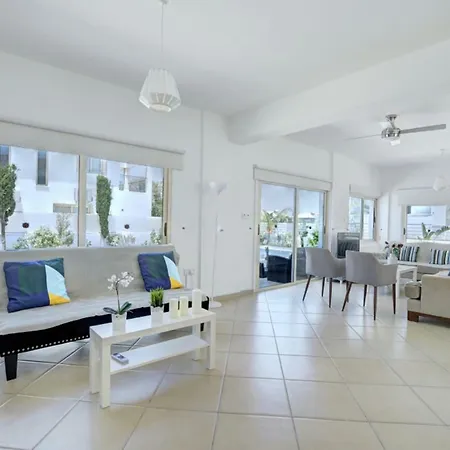 Villa Blue Sea *