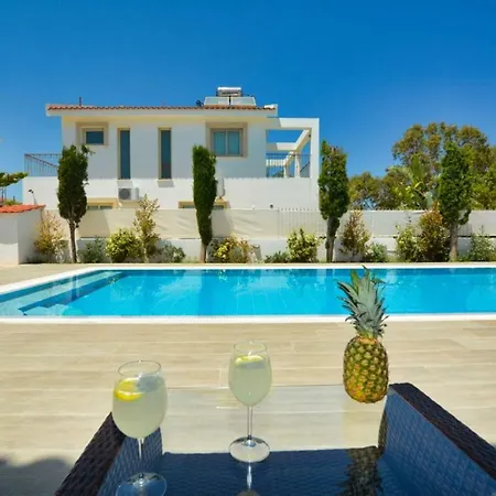 Villa Blue Sea *